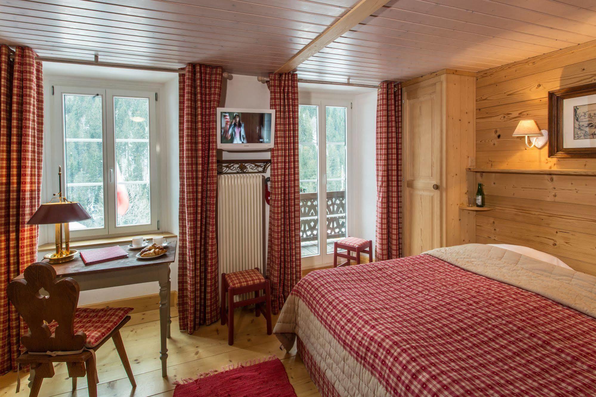 Historic Hotel Du Pillon Ле Диабльоре Екстериор снимка